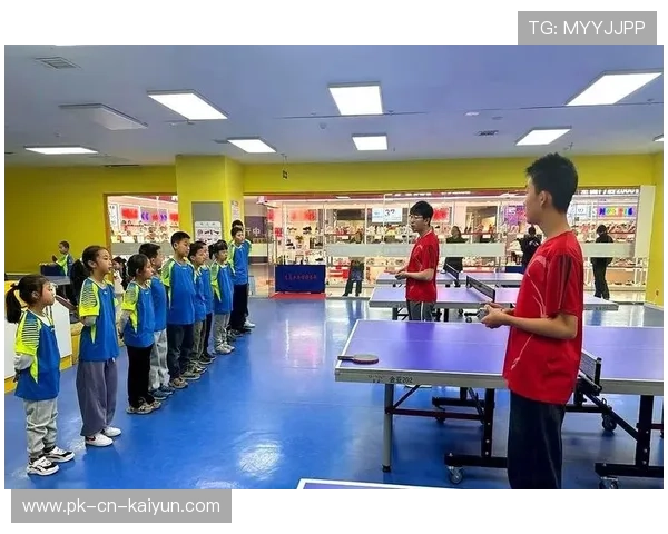 乒乓球协会推动青少年训练营的国际交流与学习机会，青少年乒乓球培训基地